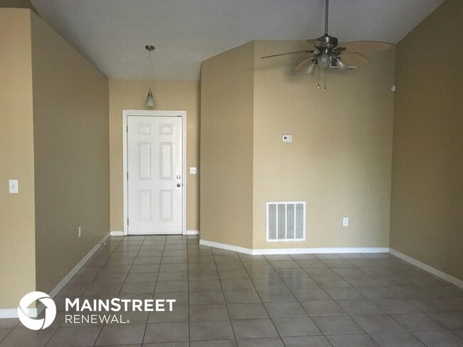 Photo - 2348 Ainsworth Ave