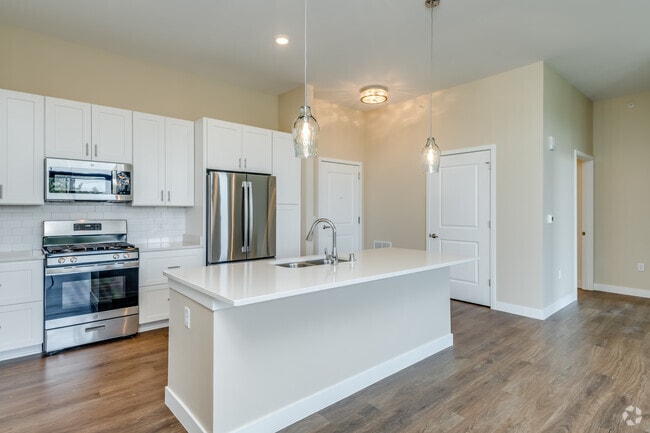 Encore - 2 BR, 2 BA (1,280SF)