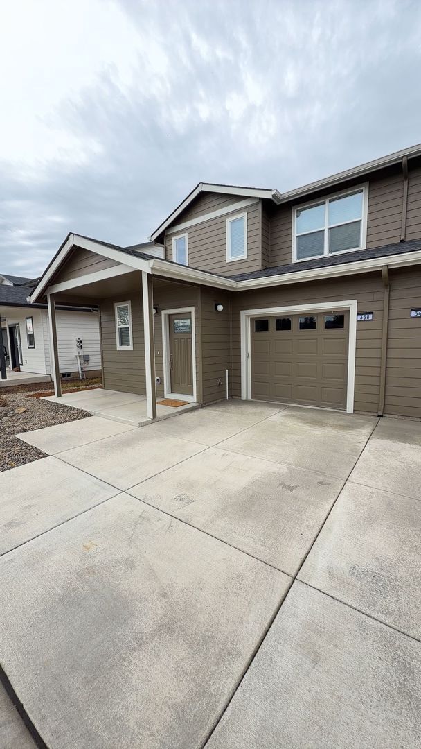 Building Photo - Chernishoff Seven Oak Luxury Duplex Unit CHERN-358SEV