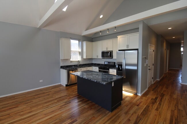 Photo - 2054 W Division St Unit 3