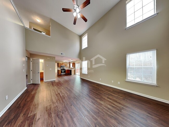 Photo - 1633 Sparrow Wood Ln SW