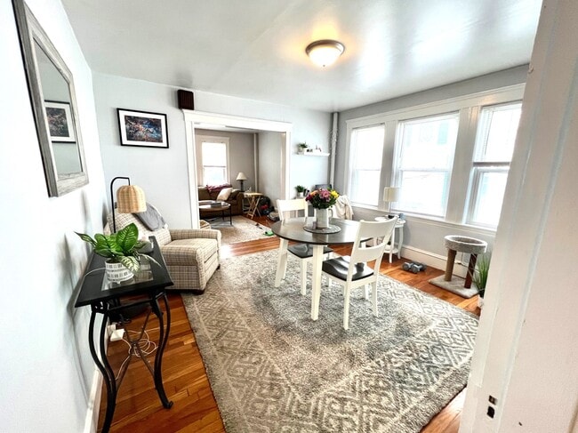 Photo - 39 Sterling St