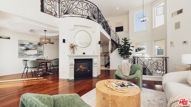 Photo - 844 3rd St Unit 5