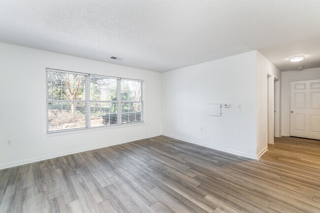 Living Room - Reynolds Place Apartments