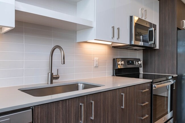 Photo - Axletree Apartments - City Vibes, Small To...