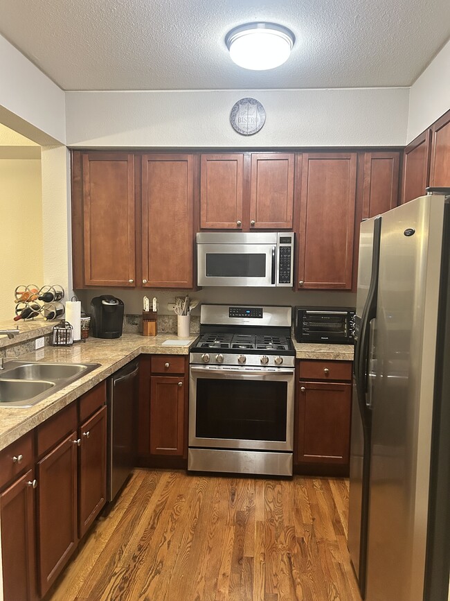 Kitchen - 1699 N Downing St Unit 102