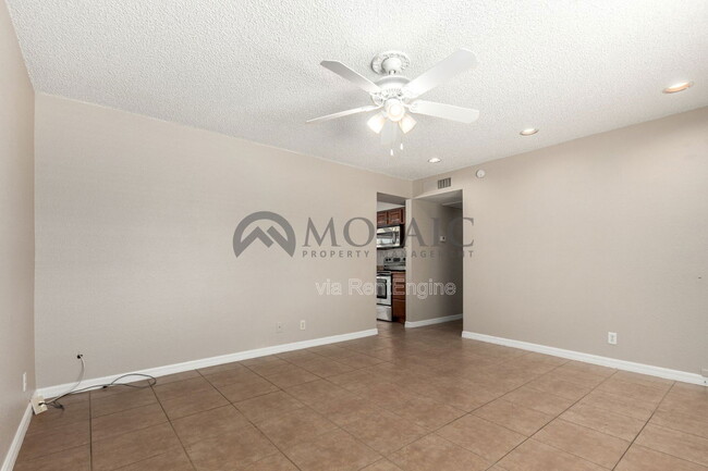 Photo - 426 E 8th Ave