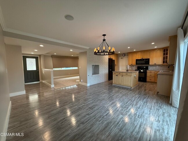 Photo - 3446 Travis Ave