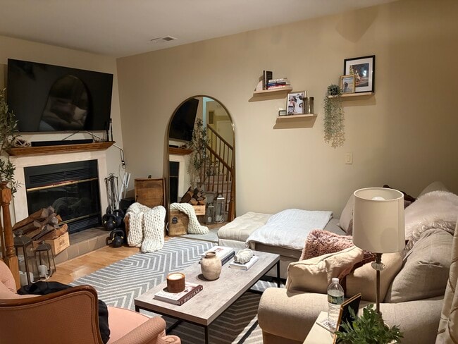 Photo - 3 Sussex Ct Unit NA