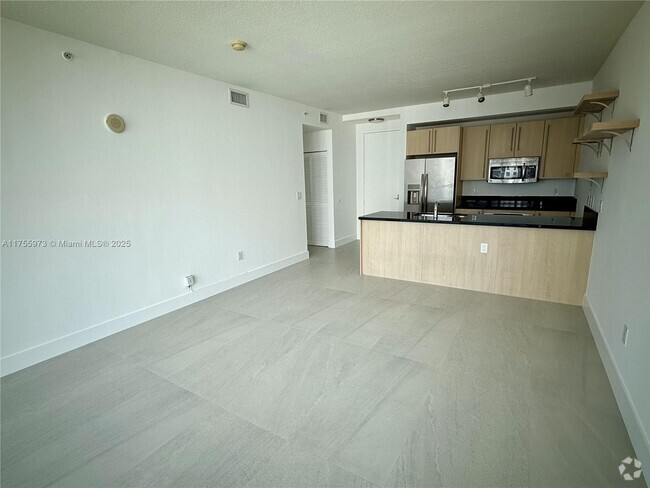 Building Photo - 1111 SW 1st Ave Unit 2724-N Rental