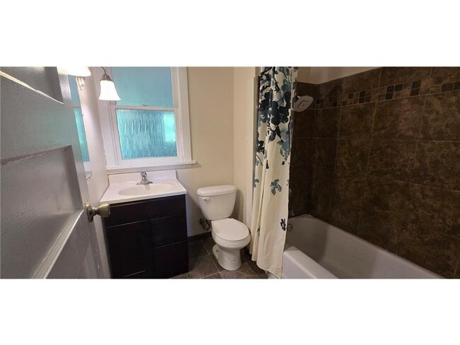 Photo - 621 N Morgan Ave