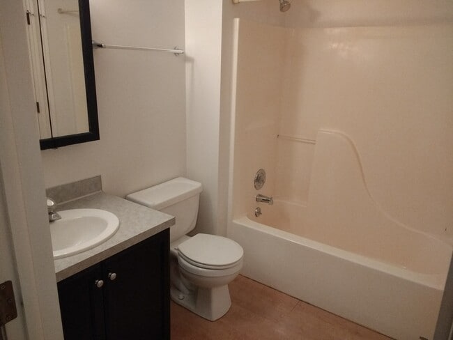 Photo - 260 W 1395 S