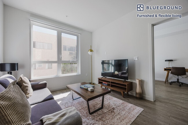 Photo - 11600 Santa Monica Blvd Unidad FL2-ID1286