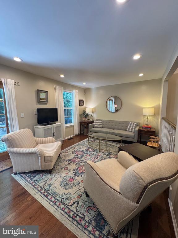 Photo - 5737 Walnut Wood Ln