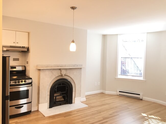 Building Photo - 33 Hanson St Unit 2