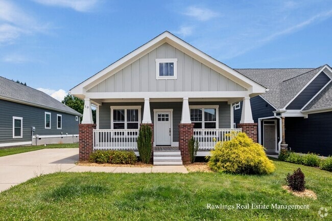 Building Photo - Cottage in Hyde Park Rental