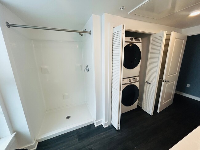 Photo - 550 New Holland Ave Unit 305
