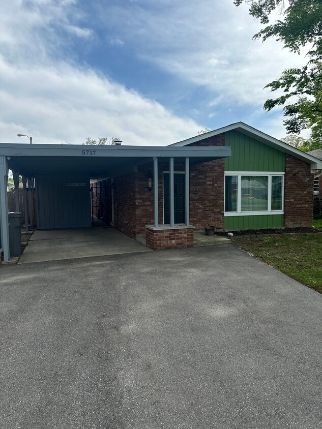 Photo - 5717 E 16th St (Indianapolis, IN)