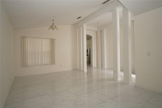 Photo - 248 Haversham Way