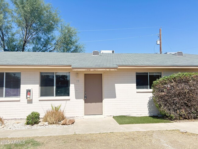 Photo - 1240 W Dunlap Ave Apartment Unit 15