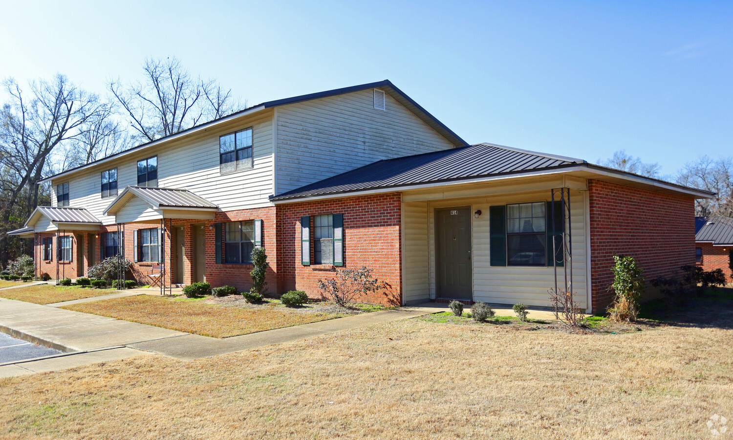 Pecan Lane - Pecan Lane Apartments