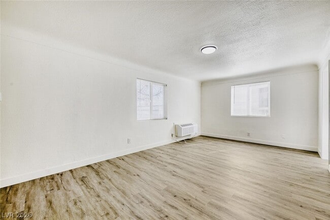 Building Photo - 1014 N 4th St Unit 1-10