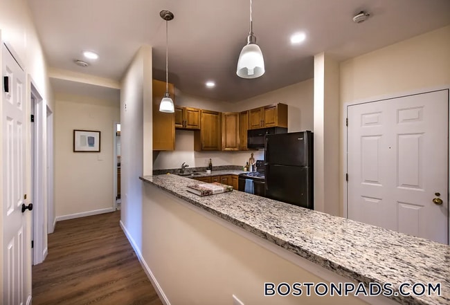 Building Photo - 757 Highland Ave Rental