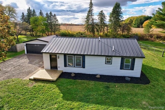 Photo - 1445 N Seymour Rd