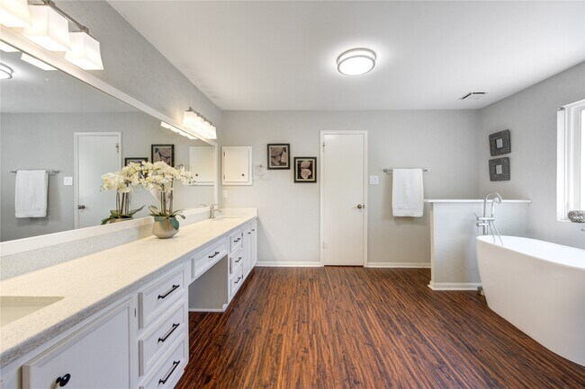 Building Photo - 12147 Ella Lee Ln