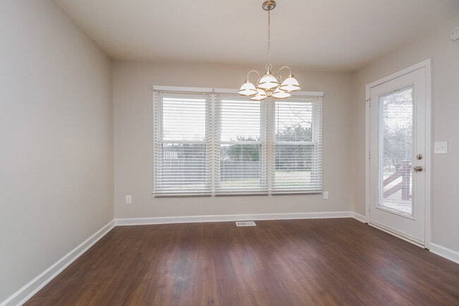 Photo - 5333 Roxborough Pass