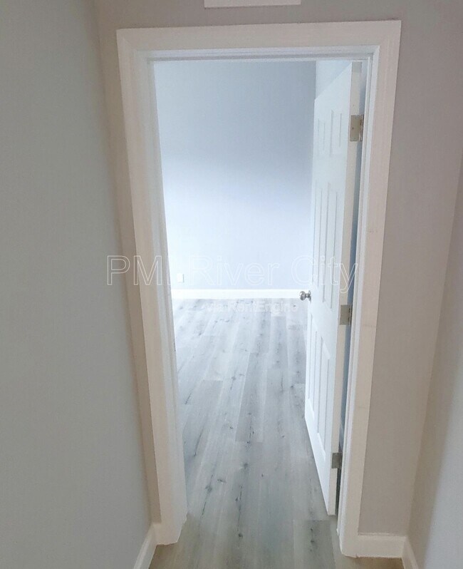 Photo - 151 W 17th St Unit 1