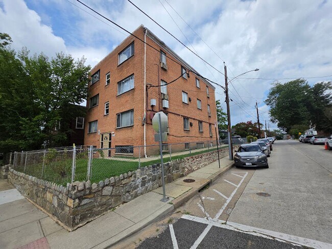 4340 SHERIFF RD NE
