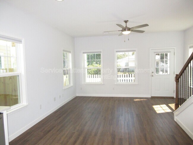 Photo - 716 W Intendencia St