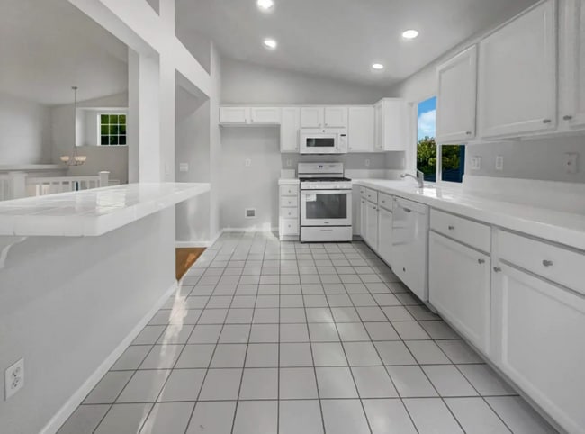 Photo - 1540 Pastal Way