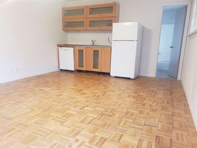 Photo - 609 Bissonet Ln