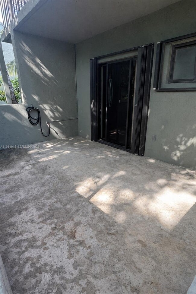 Photo - 980 NW N River Dr Unidad 39