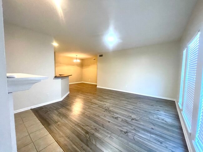 Building Photo - 222 Jardin De Mer Pl Unit 222 Rental