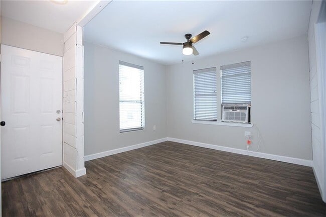 Photo - 5917-1-5912 Sherman St Unit 2