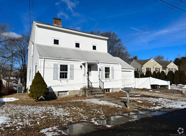 Building Photo - 36 Orange Ave Rental