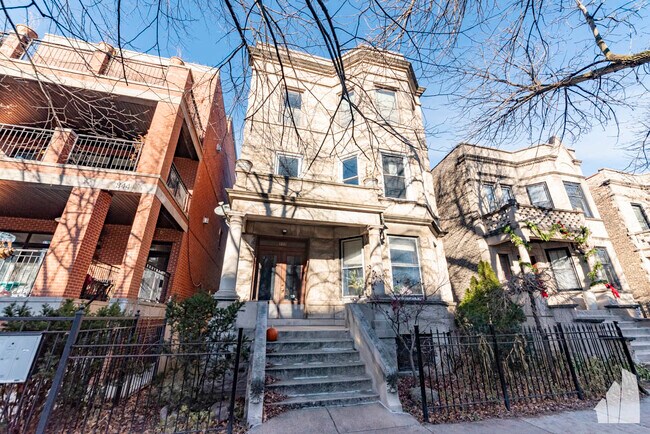842 W Waveland Ave Unit 3 bed 1 bath w garage