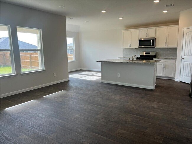 Photo - 218 Bethpage Dr