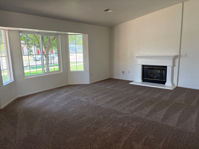 Photo - Spacious House!!!