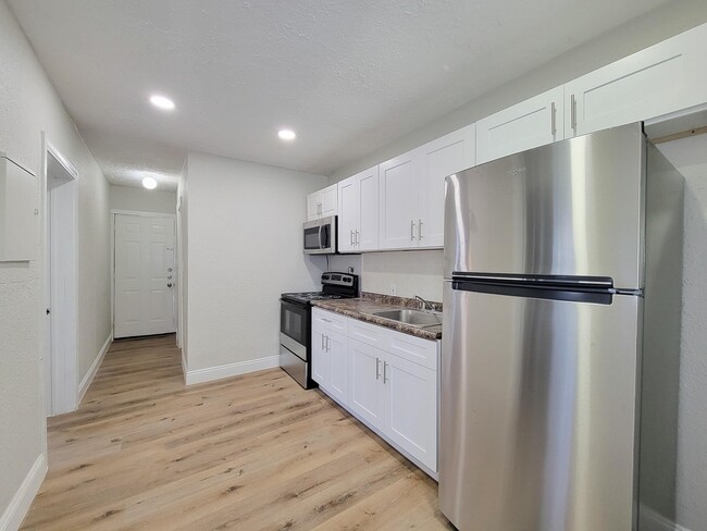 Photo - 711 Ave A Ave Unit 2