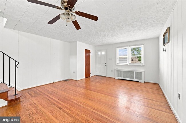 Photo - 407 E 12th Ave