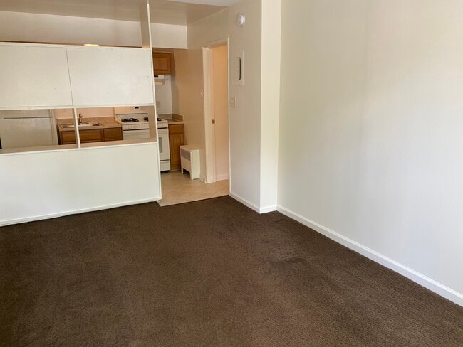 Photo - Westover Court Apartments