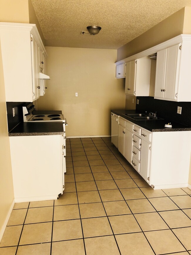 Photo - UPDATED DUPLEX NEAR I-240 CORRIDOR!