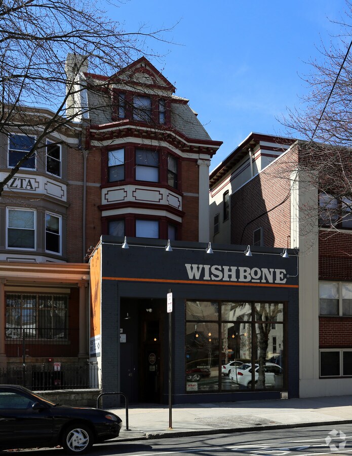 Photo - 4034 Walnut St