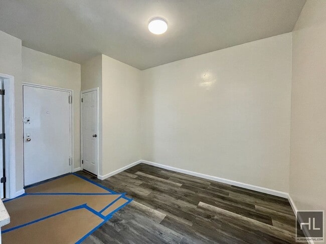 Photo - 34 AVENUE 2.5 bedroom includes heat and hot water Unidad 2F