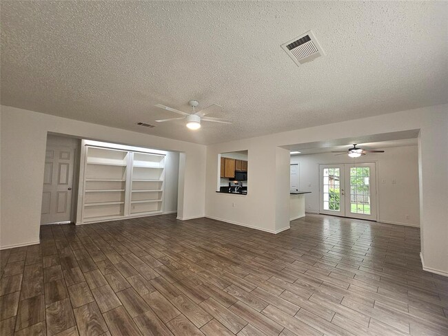 Photo - 2810 Adelen Ln