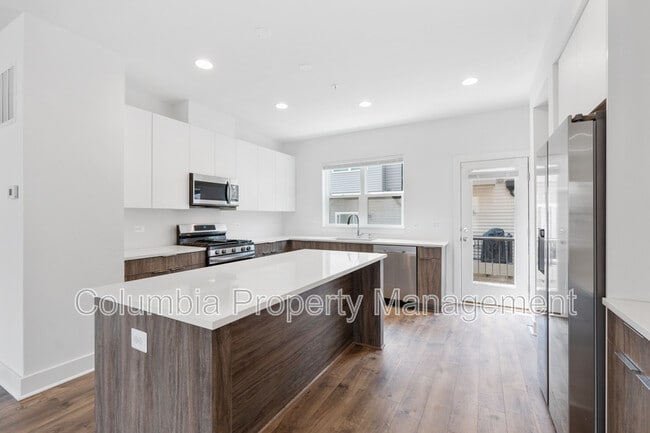 Photo - 14 Mural Walk NE